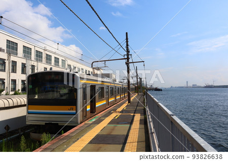 JR Tsurumi Line Umi-Shibaura Station 93826638