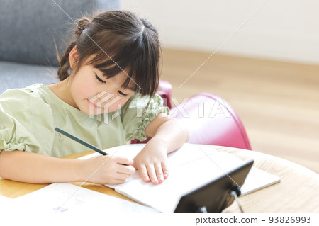 Elementary school girl studying 93826993