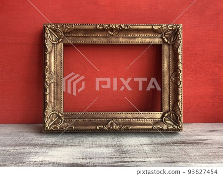 Antique gold picture frame Antique gold picture frame 93827454