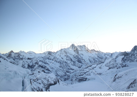 從 Eismeer 站看瑞士少女峰鐵路 93828027