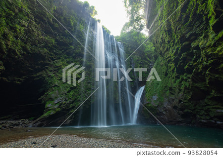 Yamato Town's unexplored region, Koshihaya Falls and the beam of light 93828054