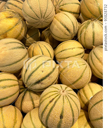 Fruit and vegetables at a French open market, loose produce with no plastic packaging 93828732