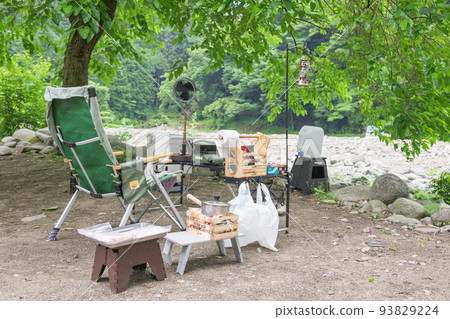 [Minimum solo camp at the auto campsite] 93829224