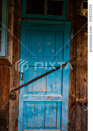Old wooden house in Bakhmaro, Georgia 93833205
