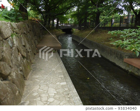 Nigaryo Canal Nikaryousui Kawasaki City 多摩河是舊人工灌溉渠的源頭 全長約 32 公里政府註冊 93834040