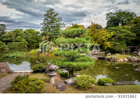Pond Scene at the Old Katsura Imperial Villa Garden in Kyoto, Japan 93835862