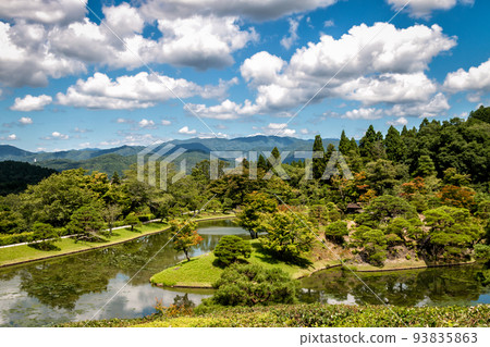 Pond at the Ancient Shugakuin Imperial Garden in Kyoto, Japan Pond at the Ancient Shugakuin Imperial Garden in Kyoto, Japan 93835863