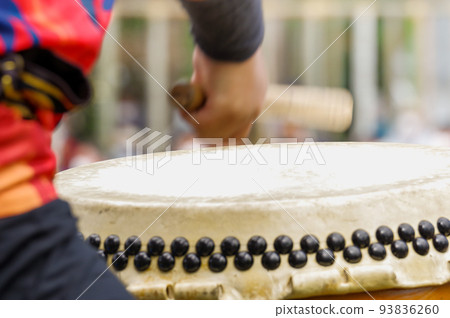 Wadaiko performance 93836260