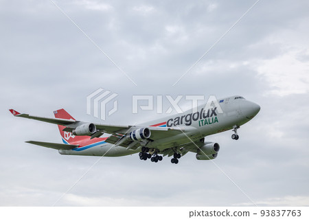 Air Cargo・AIR CARGO/Arriving soon at Narita Airport・Boeing 747・Cargolux 93837763