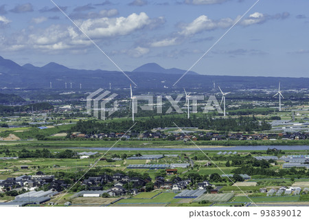 View from the Hawaii Fudoki Museum Wind power generation in Hokuei Town Yurihama Town, Tottori Prefecture 93839012