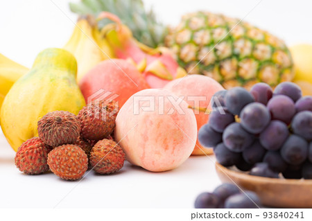 lots of fruit 93840241