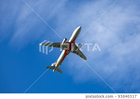 Airplane, aircraft, Jetstar AIR BUS A320 that took off from Narita Airport Airplane, aircraft, Jetstar AIR BUS A320 that took off from Narita Airport 93840317