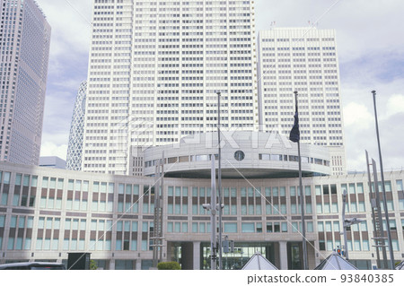 從外部看東京都新宿區的東京都政府大樓(1st Main Building、2nd Main Building、Assembly) 從外部看東京都新宿區的東京都政府大樓(1st Main Building、2nd Main Building、Assembly) 93840385