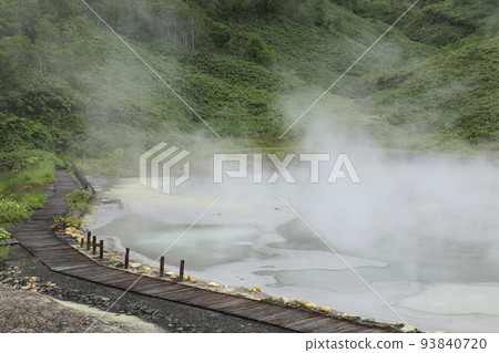 北海道二世谷湯本溫泉的發源地大湯沼 北海道二世谷湯本溫泉的發源地大湯沼 93840720