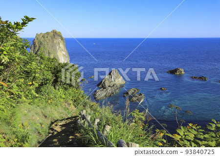 Hokkaido's Shimamui Coast, one of ``Japan's Top 100 Beaches'' 93840725