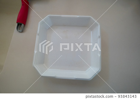 Food tray 93843143