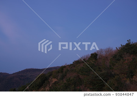 從山看到的“岡山縣”瀨戶內海國立公園黎明 93844847
