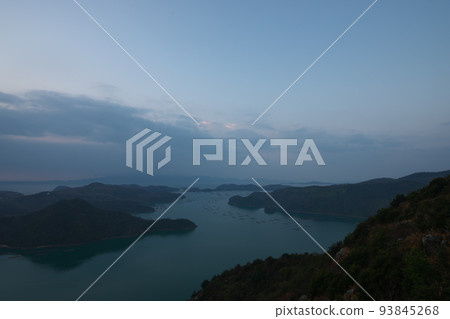 "Okayama Prefecture" Setonaikai National Park Dawn seen from Mt. 93845268