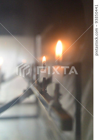 光提供給神 光提供給神 93850441