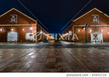 Hakodate Kanemori Red Brick Warehouse at night 93852118