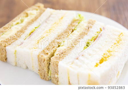 美味的火腿三明治和雞蛋三明治 93852863