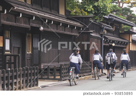 211005 old town g080 93853893