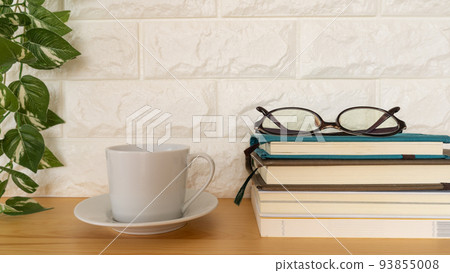 Coffee, books and glasses | Image of knowledge 93855008