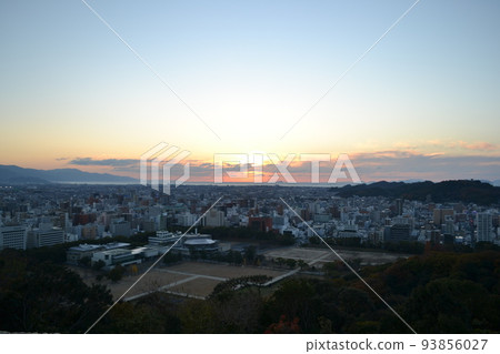 Sunset seen from Matsuyama Castle [December] 93856027