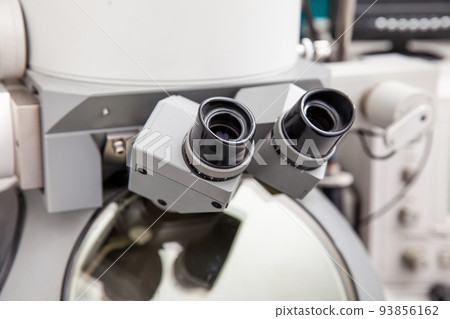 Electron microscope in a scientific laboratory used for diagnosis and research. 93856162