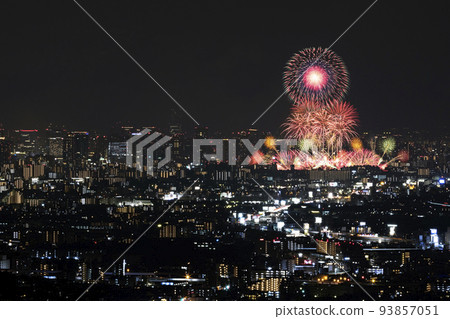 [大阪府]浪速淀川花火大會和大阪夜景 93857051