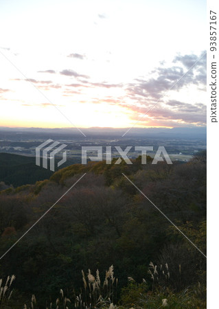 Evening view from Oteiyama Observatory in Otawara City, Tochigi Prefecture [November] 93857167
