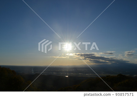 Kanto Plain in the afternoon viewed from Oteiyama Observatory in Otawara City, Tochigi Prefecture [November] 93857571
