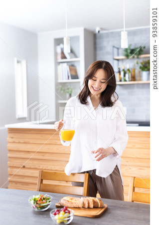女性生活方式飲食 93859101