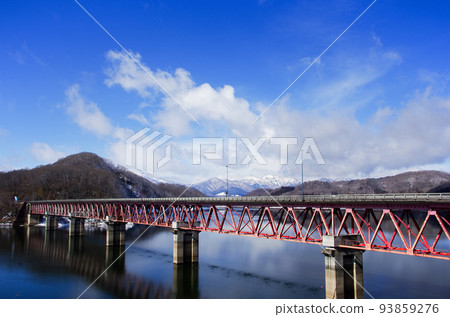 橫跨釜房湖的釜房大橋（釜房水壩）【宮城縣川崎町】 93859276