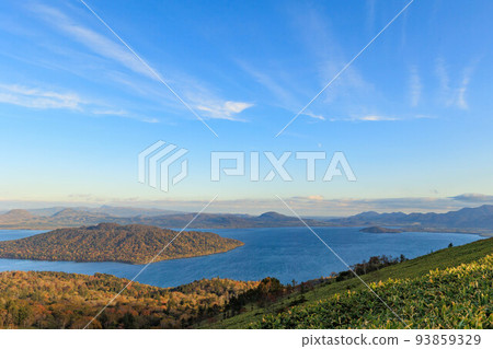 紅葉美幌峠“秋天的北海道” 紅葉美幌峠“秋天的北海道” 93859329
