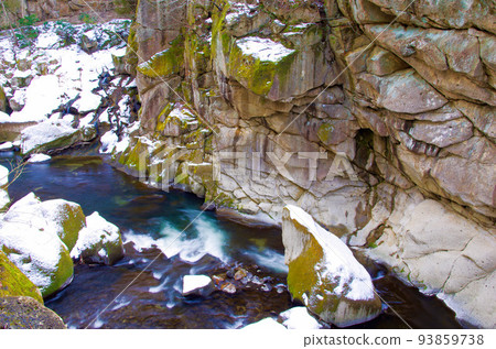 冬季的秋保來來峽（宮城縣仙台市） 93859738