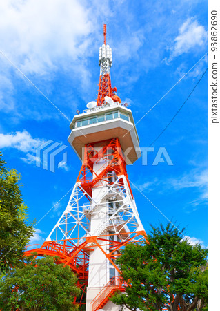 Utsunomiya Tower and blue sky 93862690