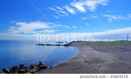 從海岸線看別海町野付半島 從海岸線看別海町野付半島 93864239
