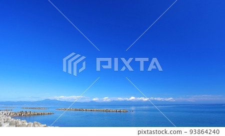 從野付半島的海岸線看知床半島 從野付半島的海岸線看知床半島 93864240