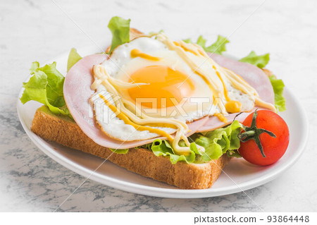 Image of breakfast: ham and egg toast Image of breakfast: ham and egg toast 93864448