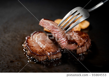 Delicious steak 93864553