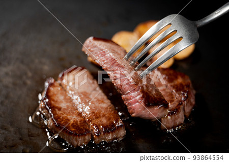 Delicious steak Delicious steak 93864554