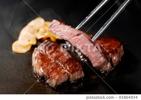 美味的牛排 93864934