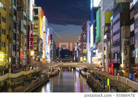 大阪南、道頓堀川、通堀河步道、夜幕降臨 大阪南、道頓堀川、通堀河步道、夜幕降臨 93866478