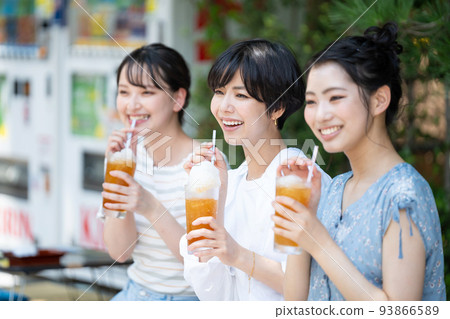 Girls trip Kyoto trip cafe 93866589