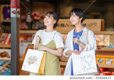 女孩的旅行購物之旅 93866621