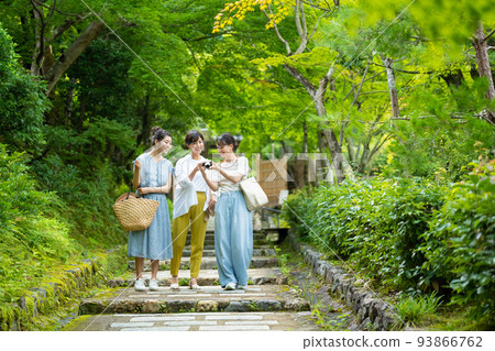 女孩的旅行 93866762