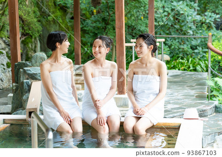 溫泉、露天浴池、少女之旅 溫泉、露天浴池、少女之旅 93867103