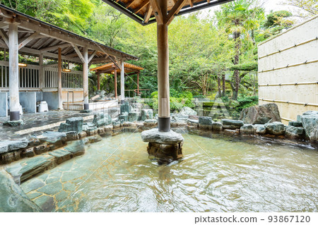 Open-air bath, hot spring 93867120
