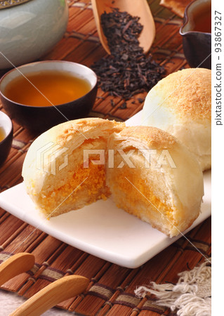 mid-autumn, egg, mooncake 93867327